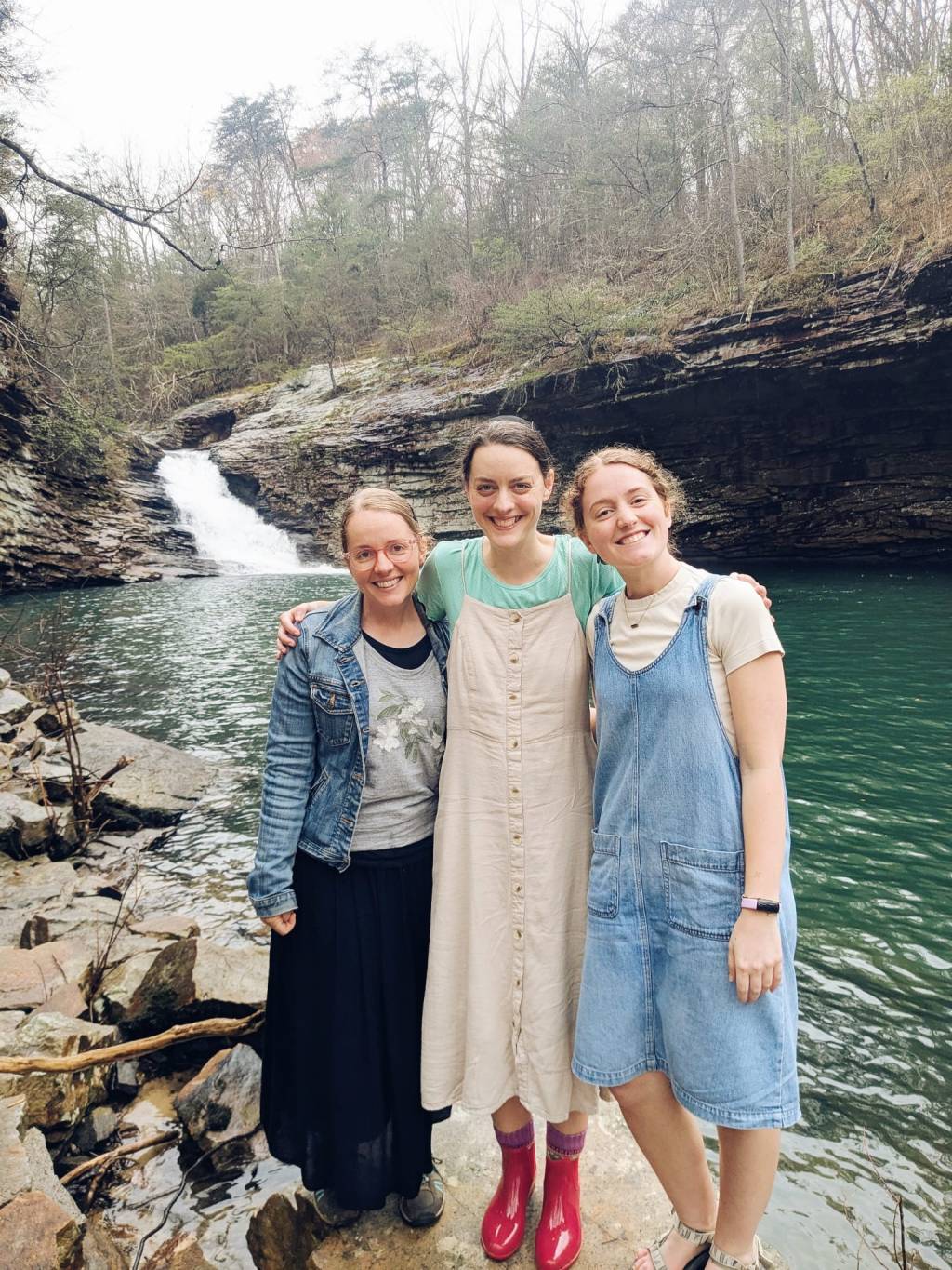 Never Such Devoted&nbsp;Sisters